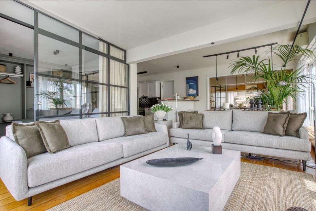شقة Sunny Luxury Loft,Stunning Acropolis View, Jacuzzi أثينا المظهر الخارجي الصورة