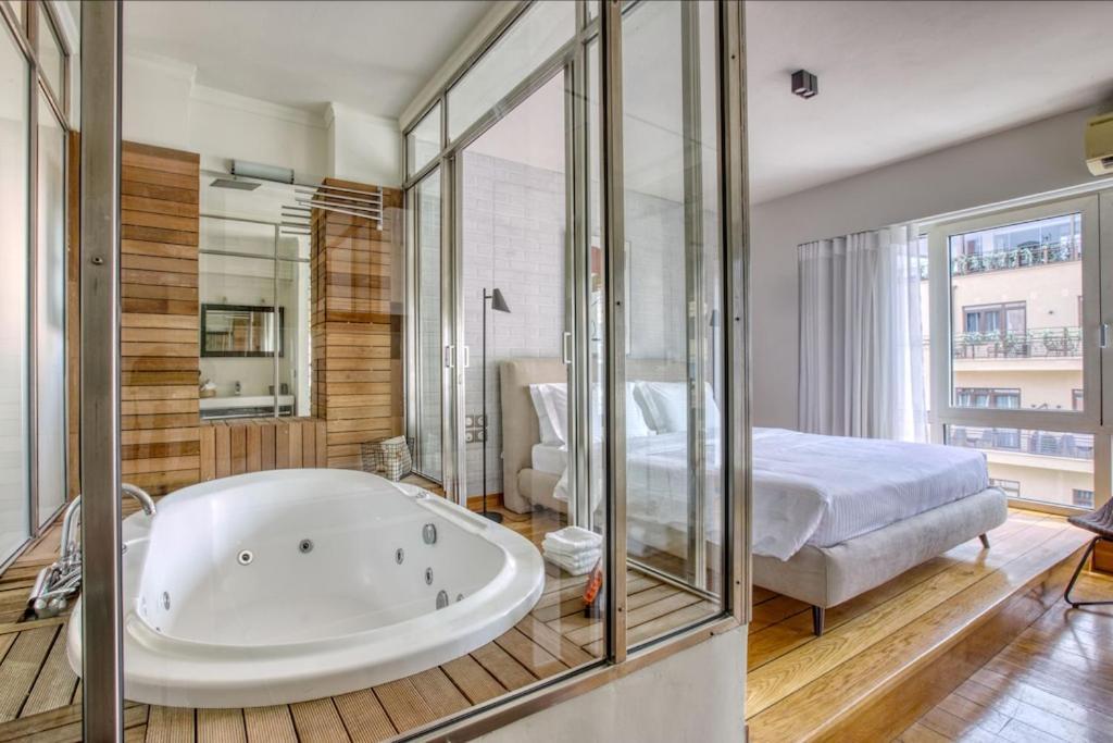 شقة Sunny Luxury Loft,Stunning Acropolis View, Jacuzzi أثينا المظهر الخارجي الصورة